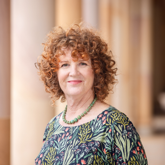 Photo portrait of Samantha Disbray