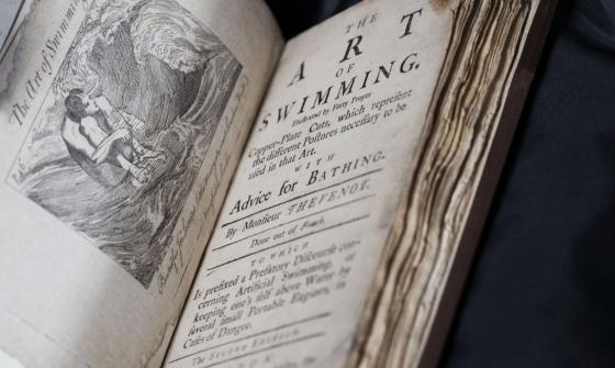 Rare Books Swimming - Roger Lever