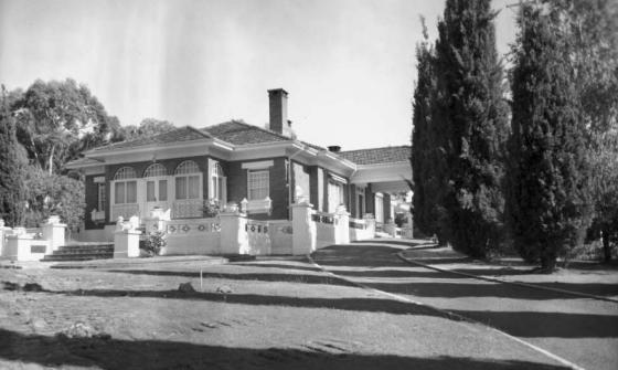 Frank Hurley - House and Gardens