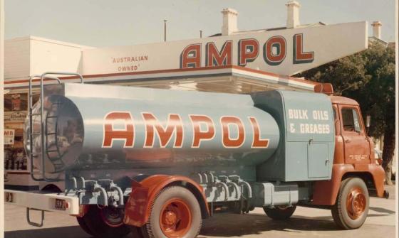 An old Ampol truck