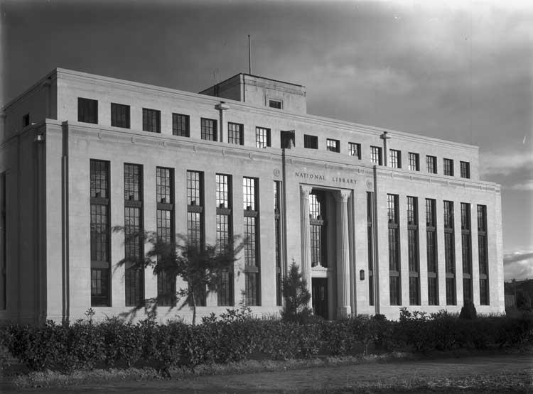 National Library building on King's Avenue, Canberra