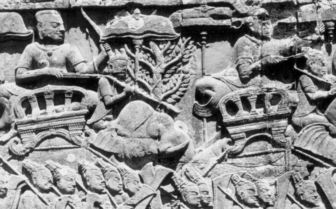 Angkor Wat, reliefs outer gallery, stone carvings