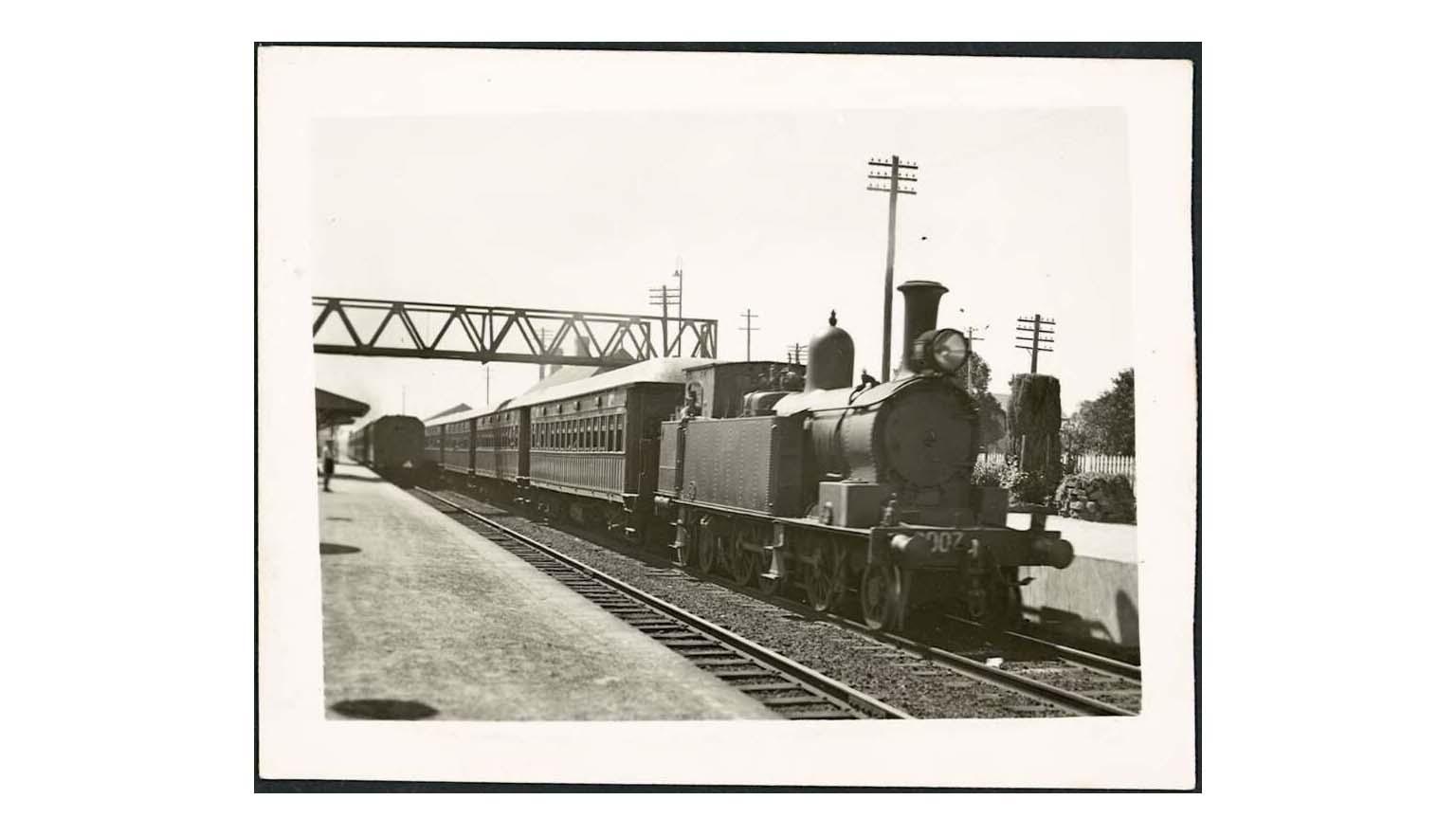 Black and white photo of train at Campbelltown Station