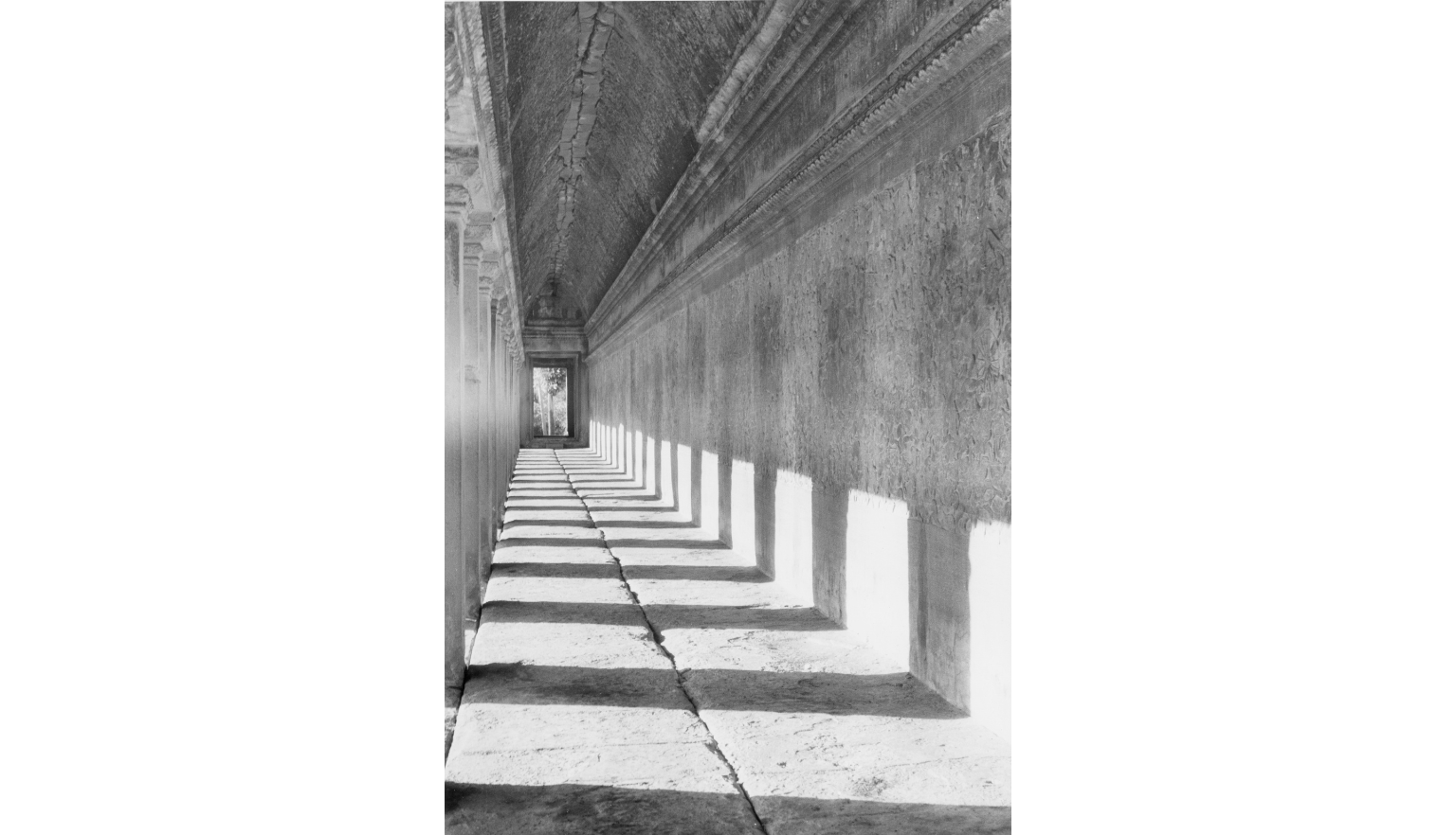 Angkor Wat, view of third gallery with reliefs
